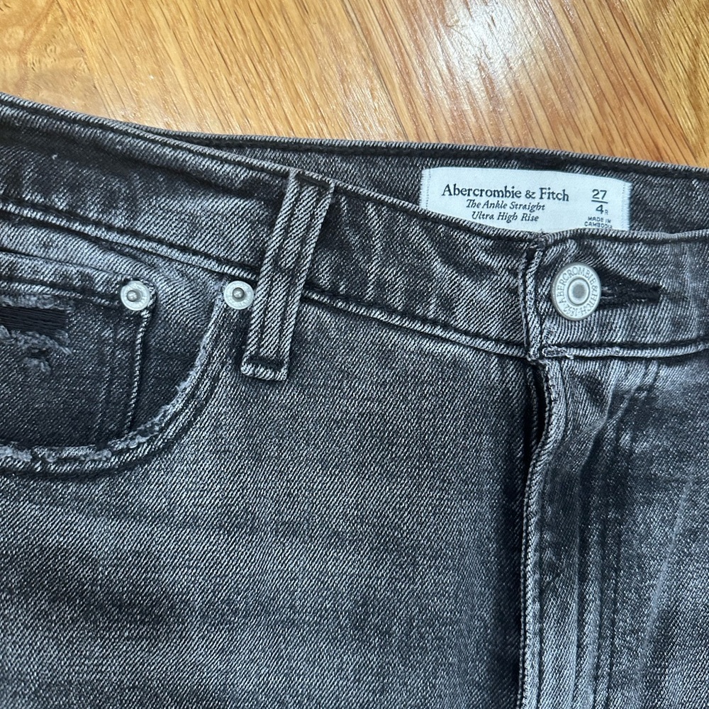 Abercrombie & Fitch | Curve Love Ultra High Rise Ankle Straight Jeans